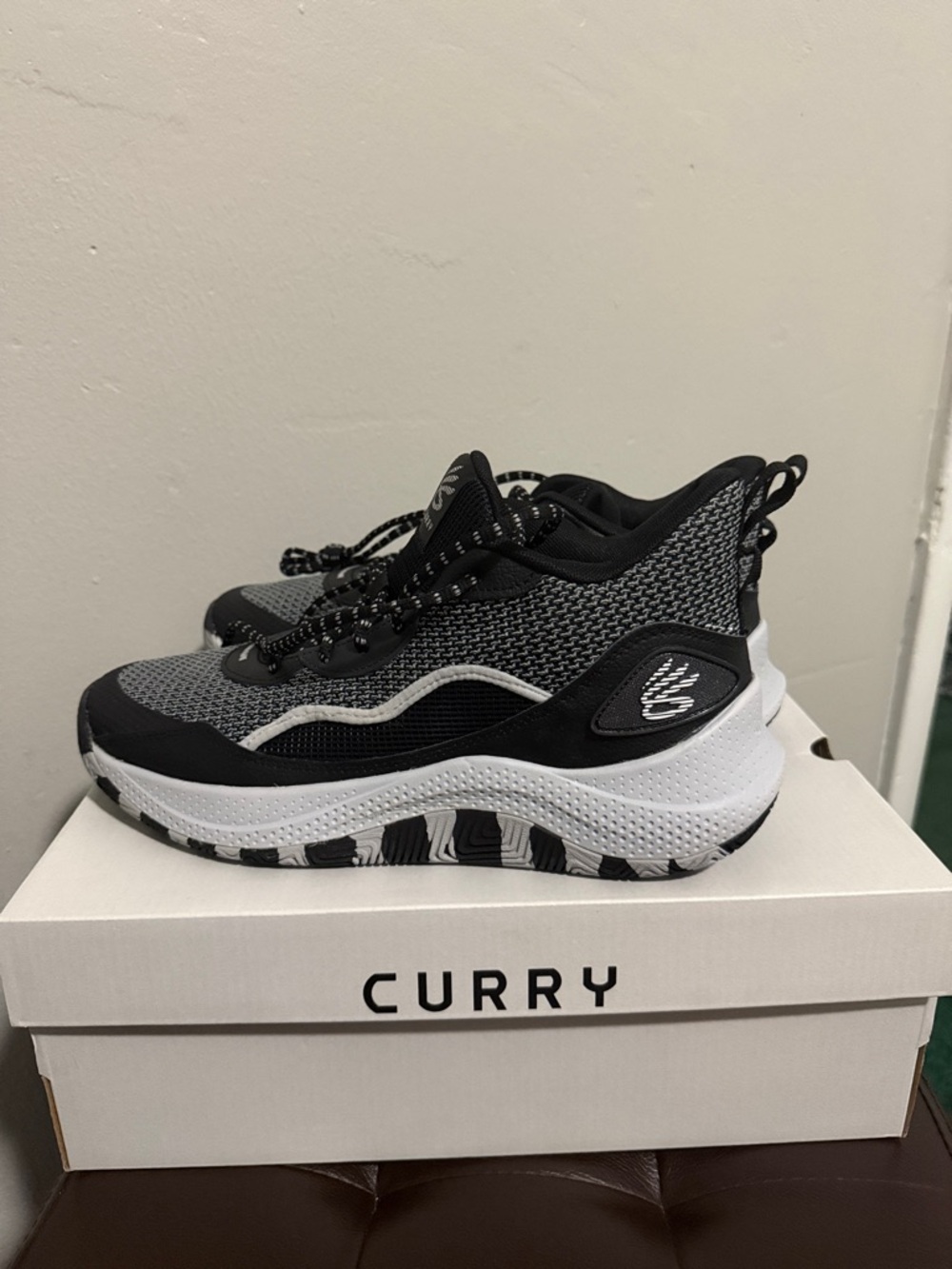 Under Armour Curry 3Z 24 UA Black Halo Grey Basketball Shoes Men’s 10.5